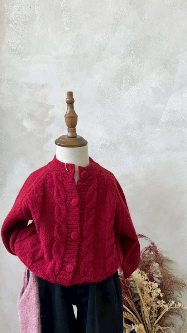 經典麻花紅針織外套 
