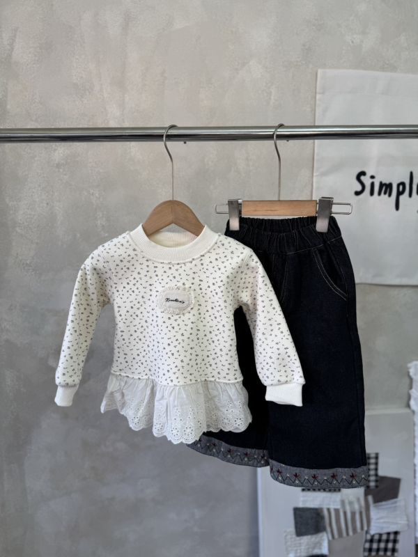 碎花薄絨花邊上衣 