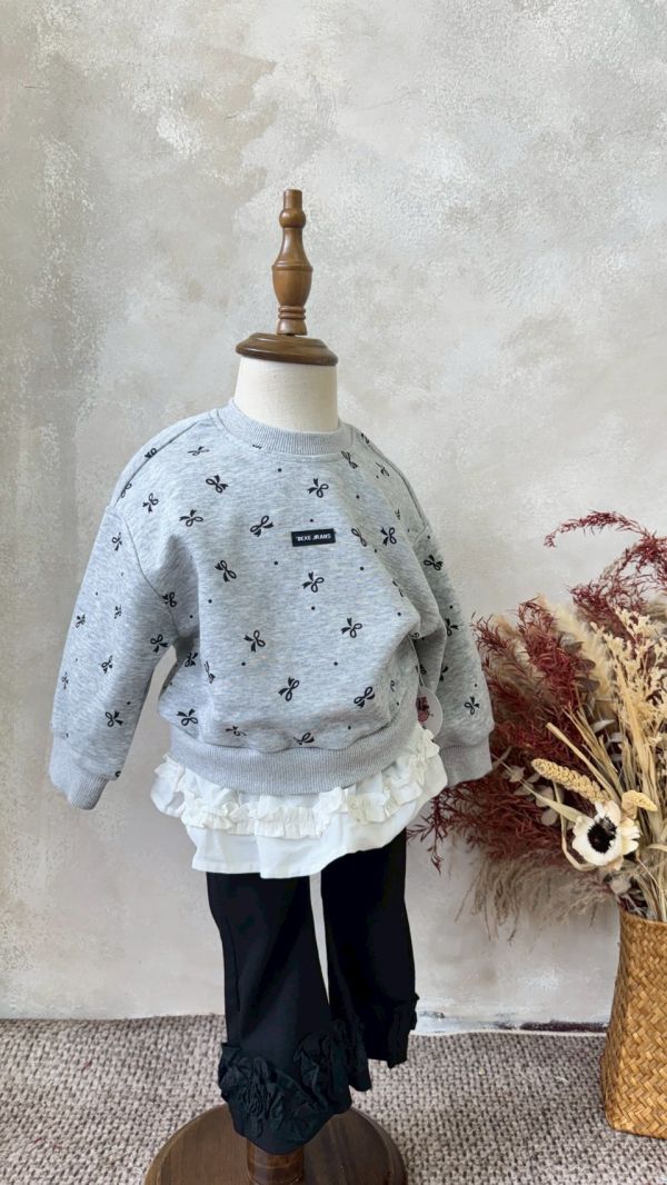 蝴蝶結下擺立體花邊拼接上衣(手感很軟) 