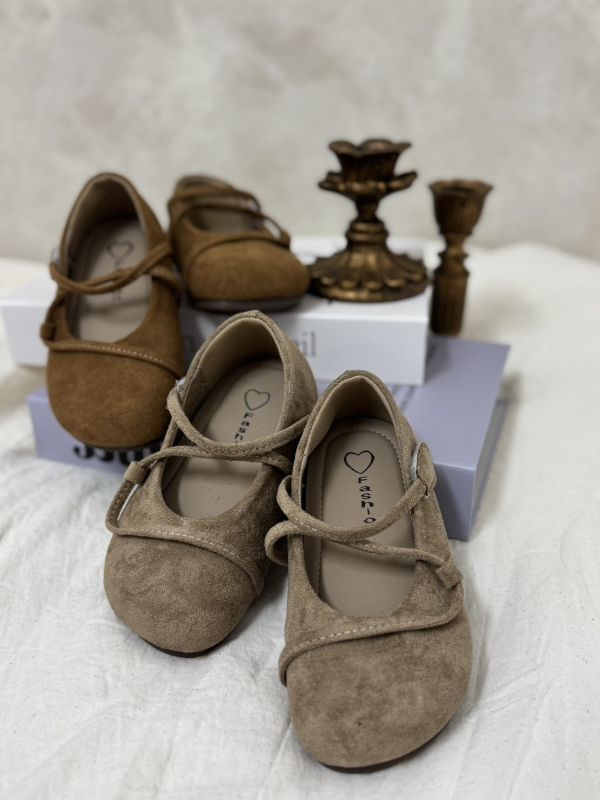 預購-不規則繫帶麂皮絨面無娃娃鞋 