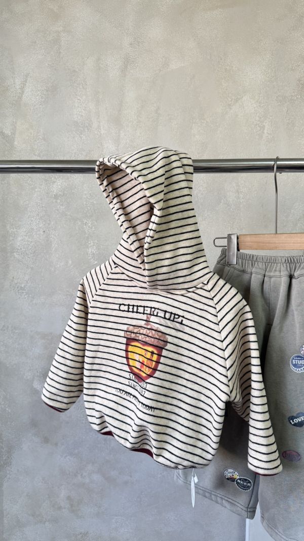 松果子條紋撞色滾邊連帽加絨上衣(版型偏小請帶大) 