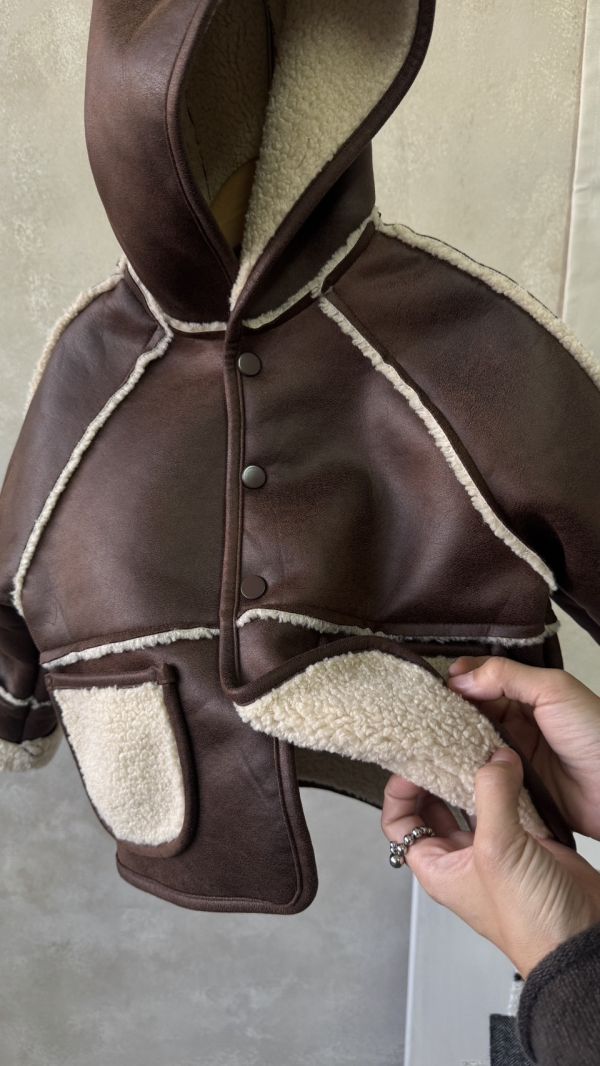 時髦麂皮連帽壓釦刷毛外套 