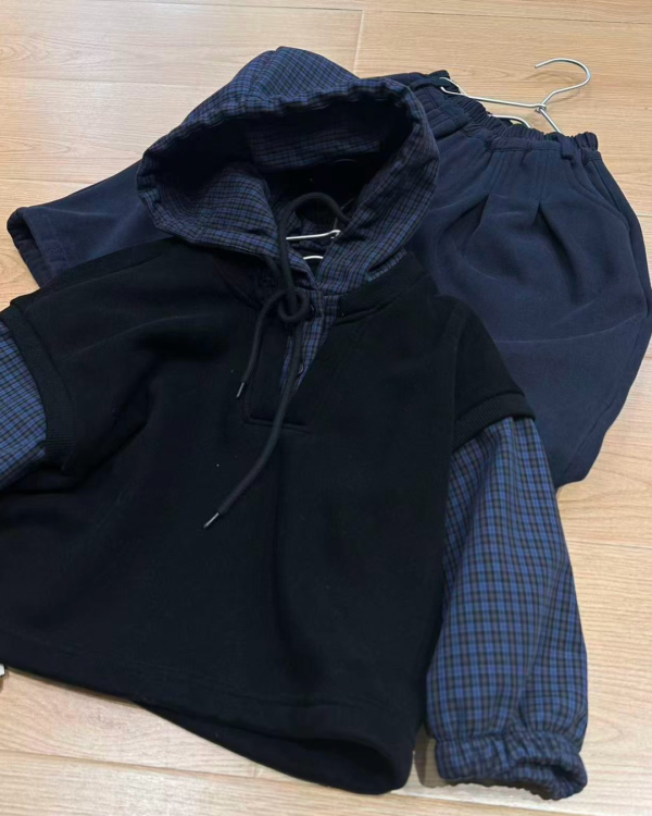 型男假兩件格紋拼接連帽刷毛加厚上衣 