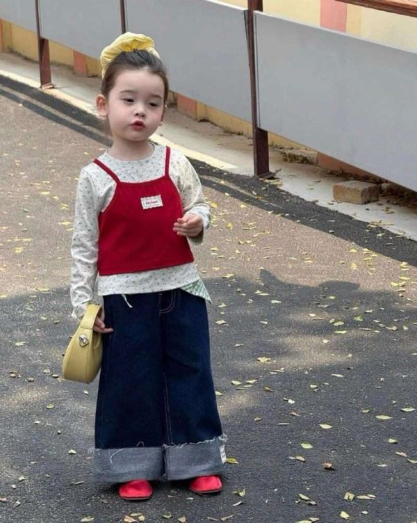 韓系甜甜女孩碎花假兩件背心上衣 