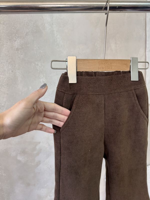 超百搭薄絨喇叭九分長褲 