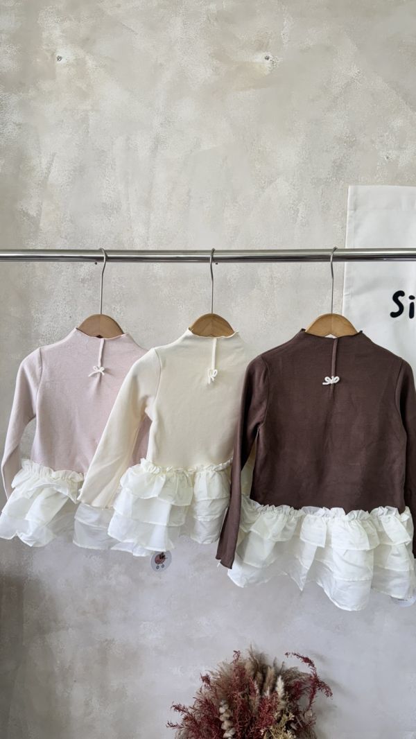 浮誇層次荷葉邊拼接純色磨毛上衣 