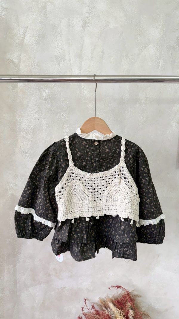 兩件套！森系碎花蛋糕層次上衣針織鉤花疊搭背心套裝 