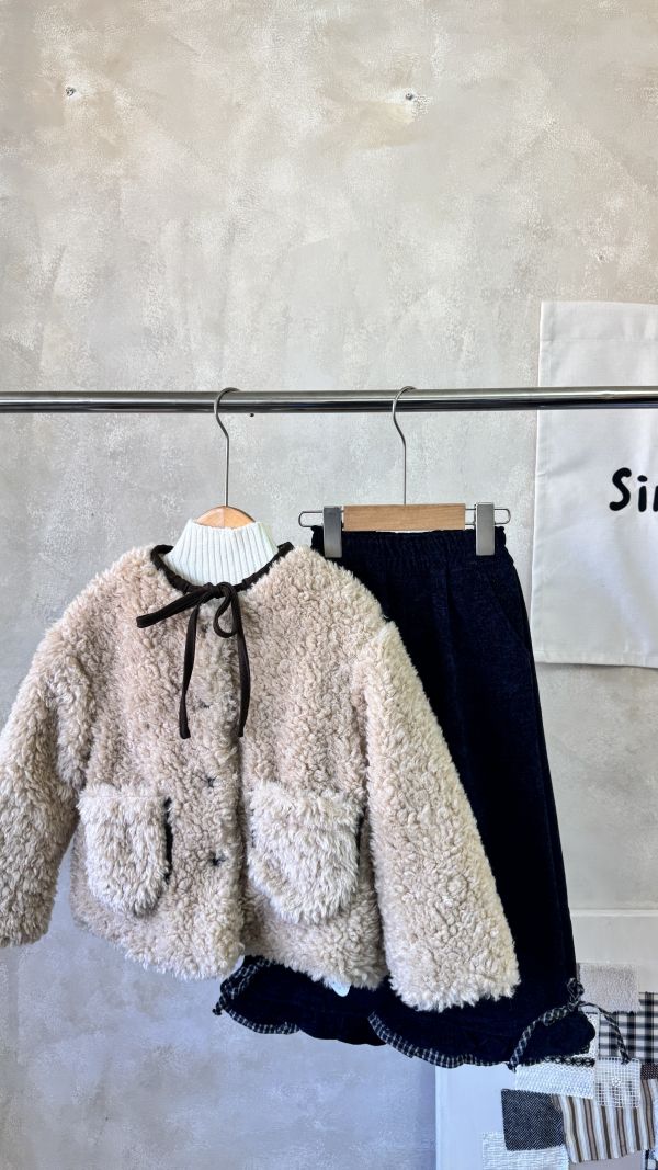 毛毛絨撞色線條外套 