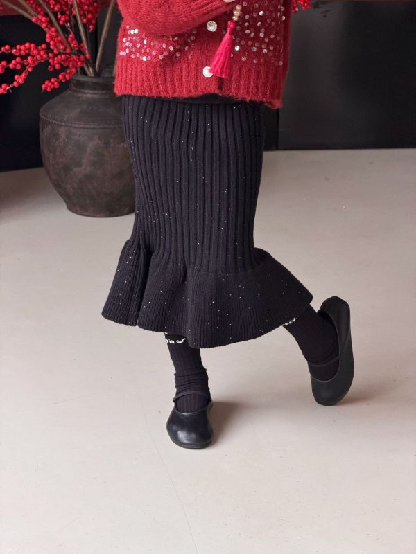 過年凹造型！貼身魚尾半裙 