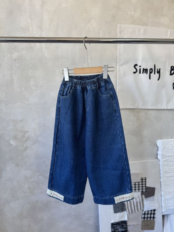 褲腳蕾絲刺繡加絨牛仔長褲 