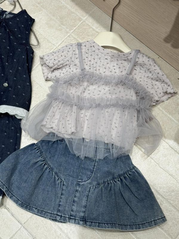 兩件套！蕭水～碎花Ｔ美美罩衫套裝 