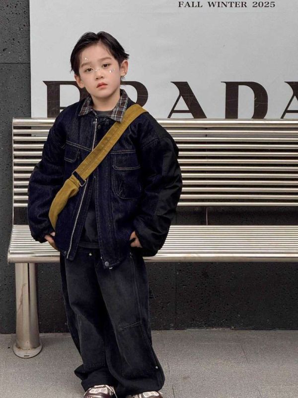 推推帥爆！異材質拼接牛仔夾棉棒球外套 