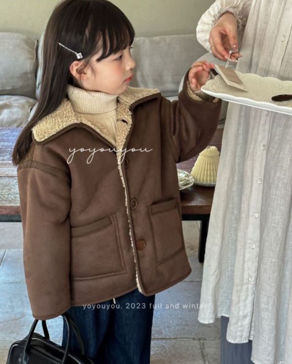 時髦麂皮刷毛外套 