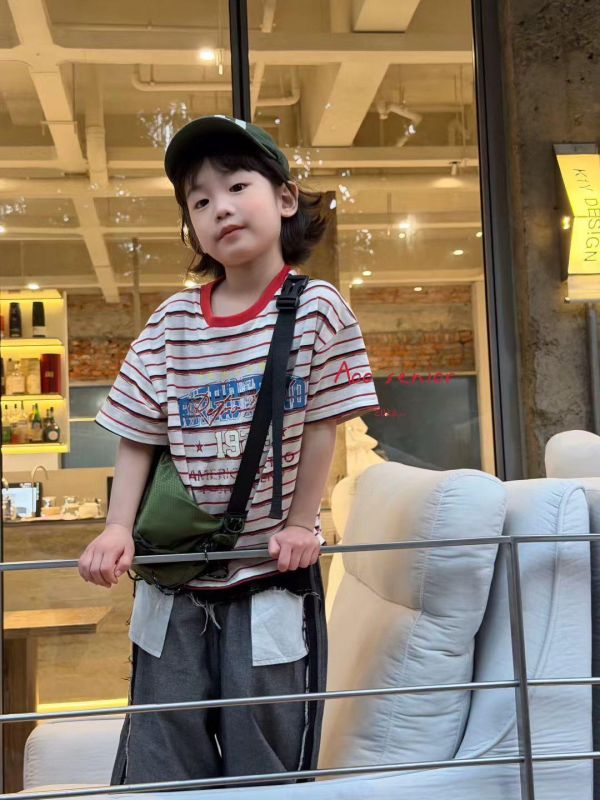 天哪那個誰的褲子沒有翻過來 