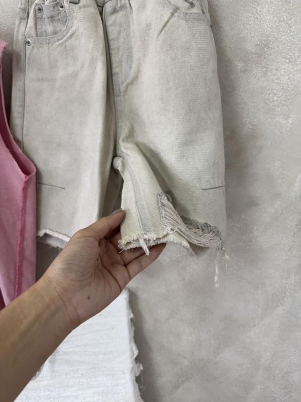 無性別個性刷破杏灰牛仔中褲 