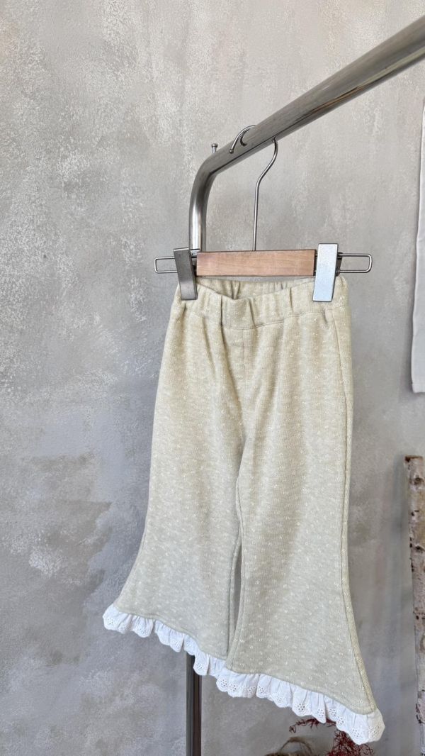 春夏款！碎花蕾絲花邊薄微喇叭長褲 