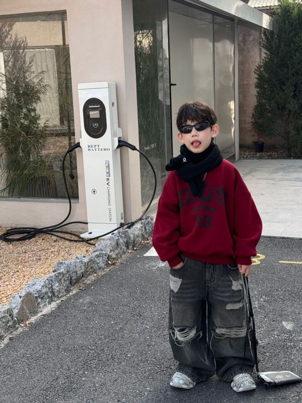 暗紅酷帥字母印刷美式刷絨上衣 