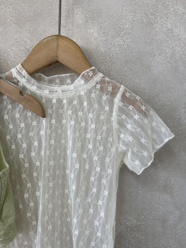 兩件套！清新綠吊帶蕾絲花花紗上衣套裝 