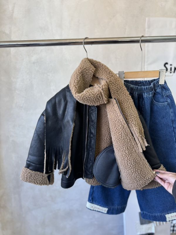 凹造型皮拉鍊內刷毛圓領外套(含同款皮圍巾) 