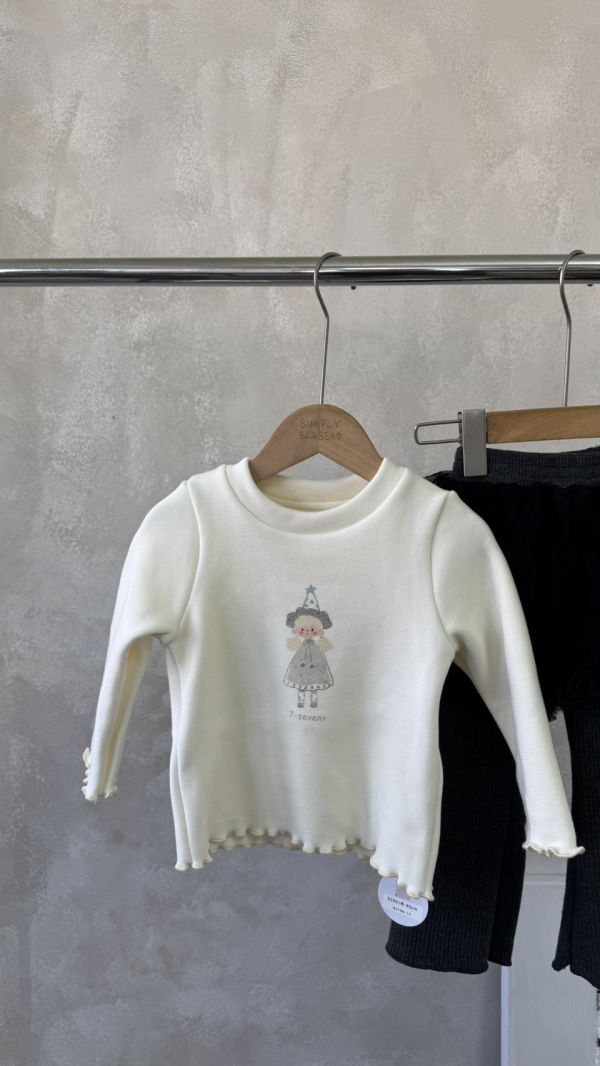 女孩插圖撞色木耳邊加絨貼身上衣 
