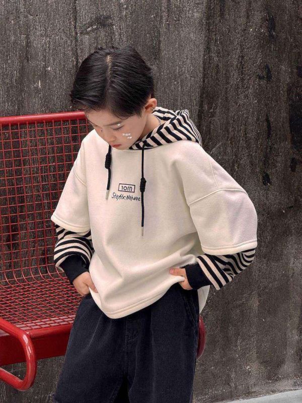街頭風格！條紋拼接假兩件刷毛連帽上衣 