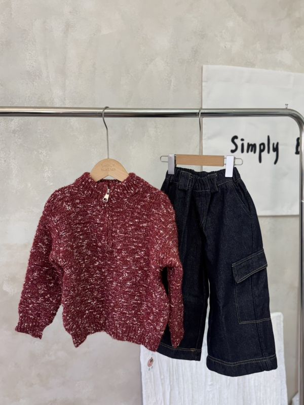 雪花白紅針織半拉鍊上衣 