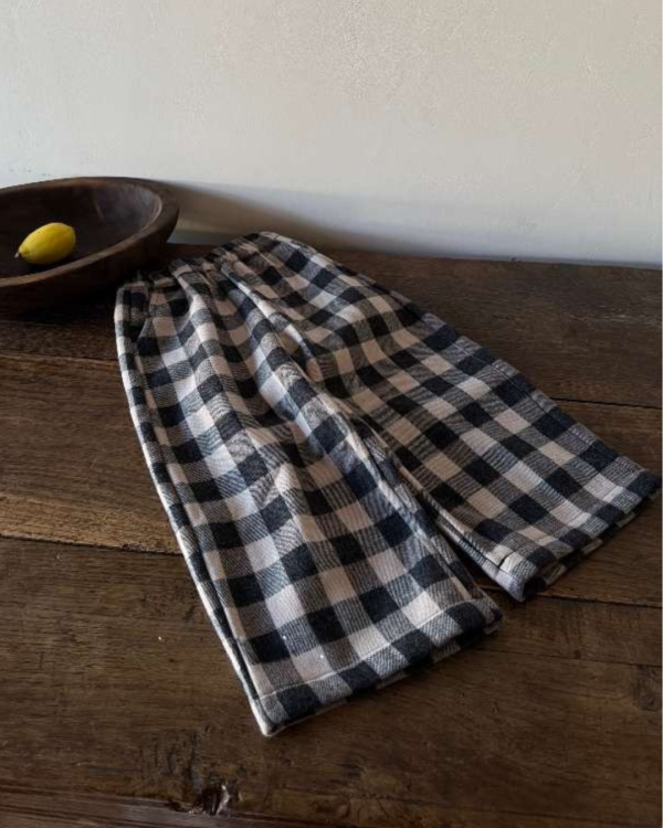 日系格紋磨毛直筒長褲 