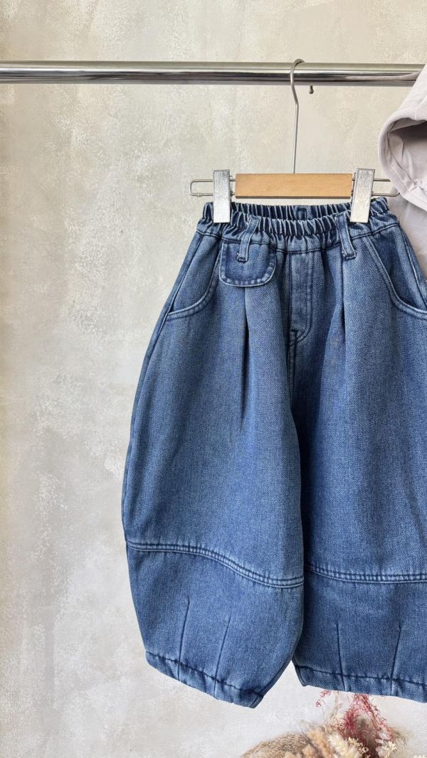 日系小耳朵磨毛牛仔彎刀褲 