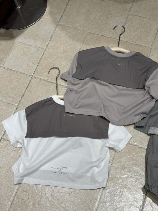 設計異材質拼接短T 