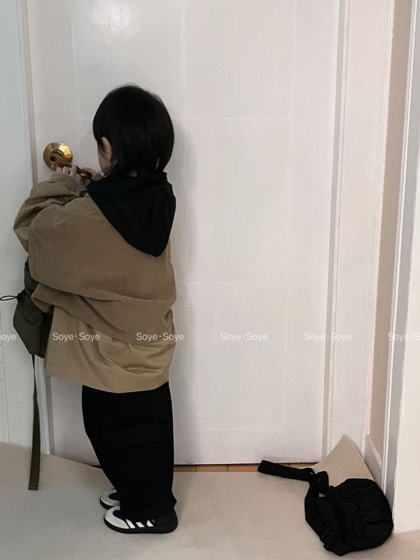 潮男必備異材質拼接燈芯絨拉鍊式外套110cm 