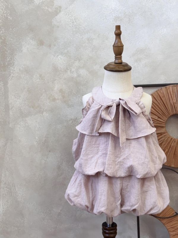 棉柔心動！削肩綁帶層次花苞褲套裝 