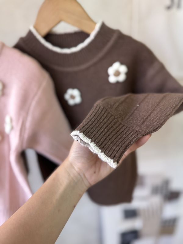 立體花朵鉤花針織上衣 