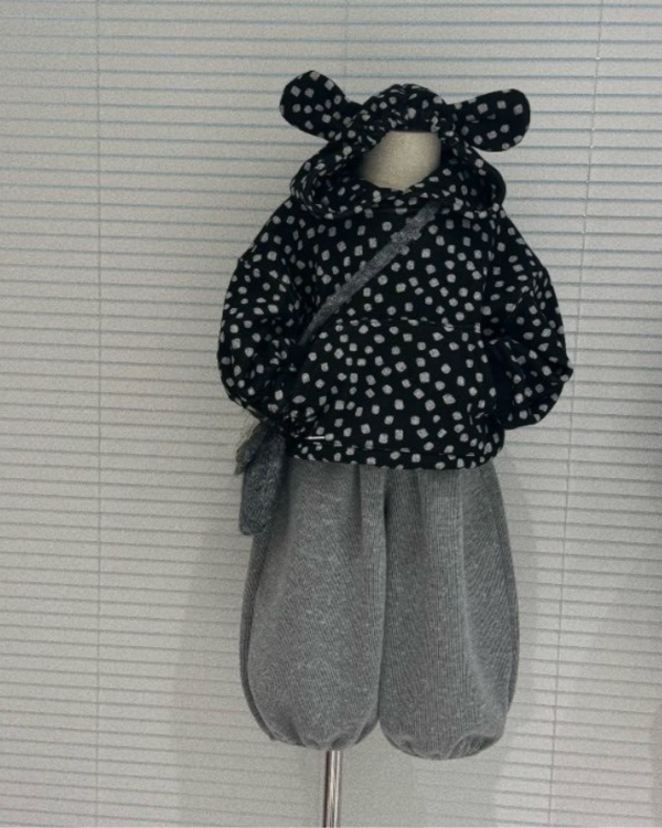 日系立體耳朵點點加絨口袋上衣(版型偏小請帶大) 