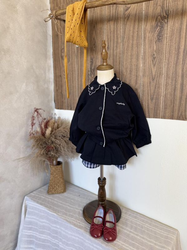 兩件套！花朵刺繡外套格紋拼接短褲裙套裝 