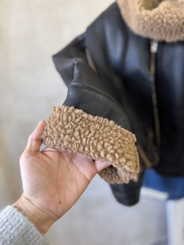 凹造型皮拉鍊內刷毛圓領外套(含同款皮圍巾) 