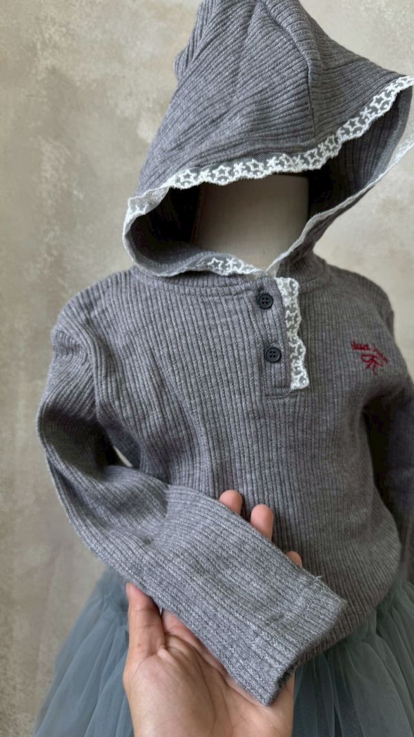 溫柔系蕾絲連帽開釦上衣 