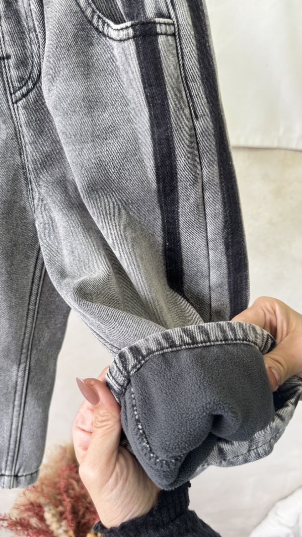 漸層線條滾邊刷色加絨牛仔長褲 