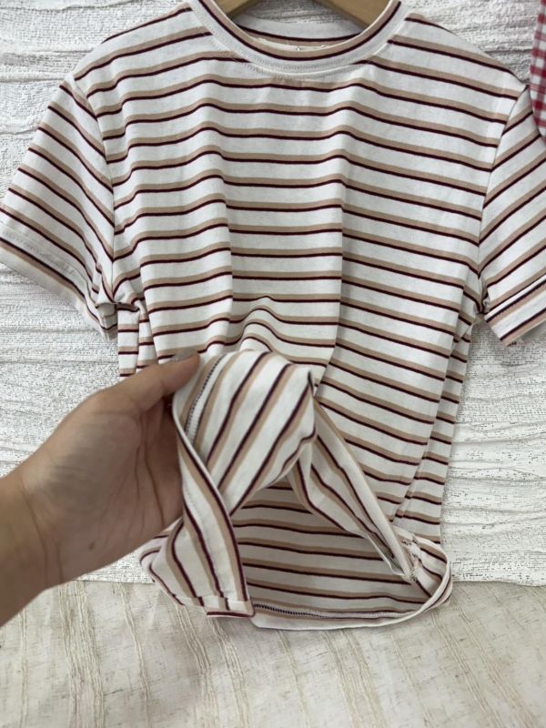 粉咖條紋百搭短T 