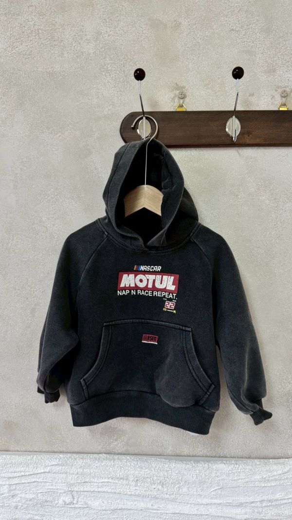 Top1. 重磅美式街頭水洗連帽T 