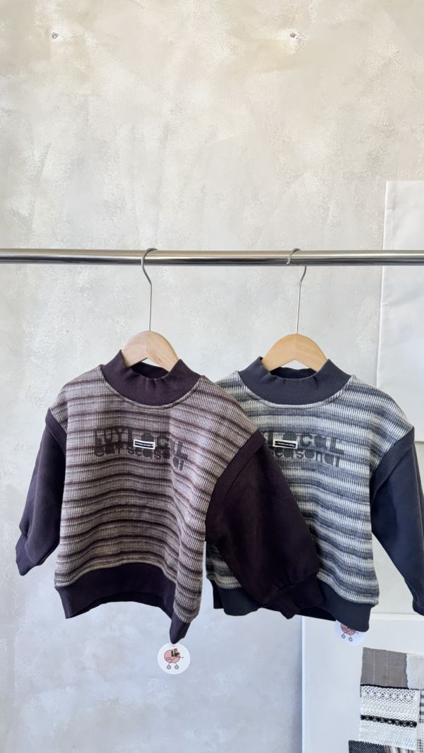 設計感假兩件漸層條紋薄刷毛上衣 