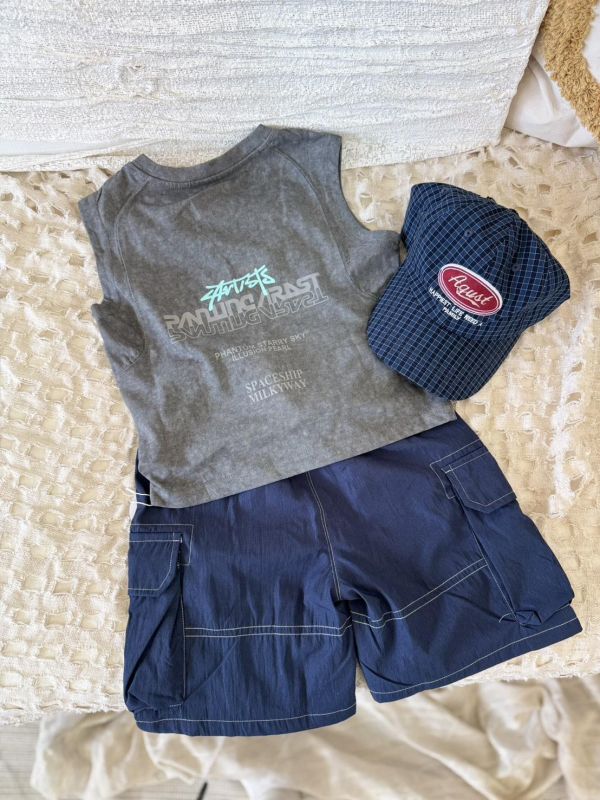 街頭暈染透氣結構縫線背心 