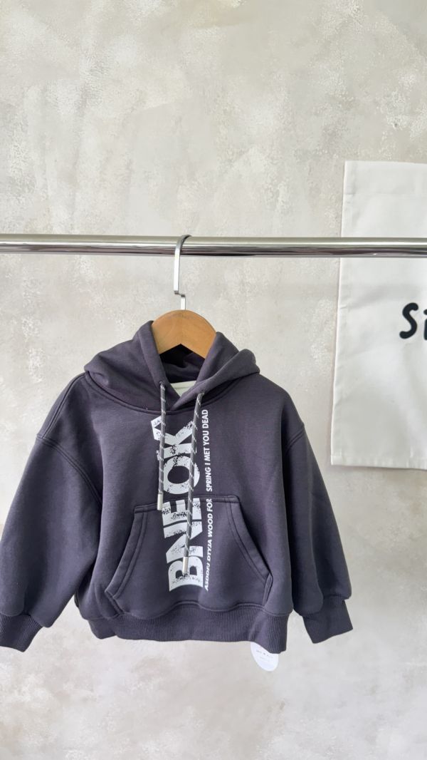 運動撞色繫帶加絨帽T(本人是深灰色) 