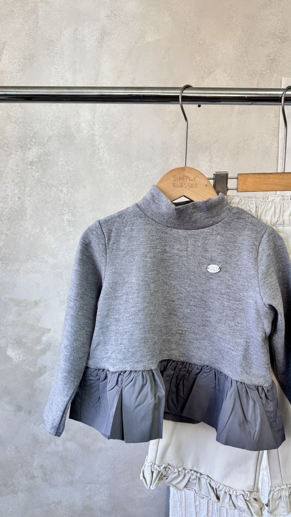 甜甜的半高領荷葉邊貼身上衣 