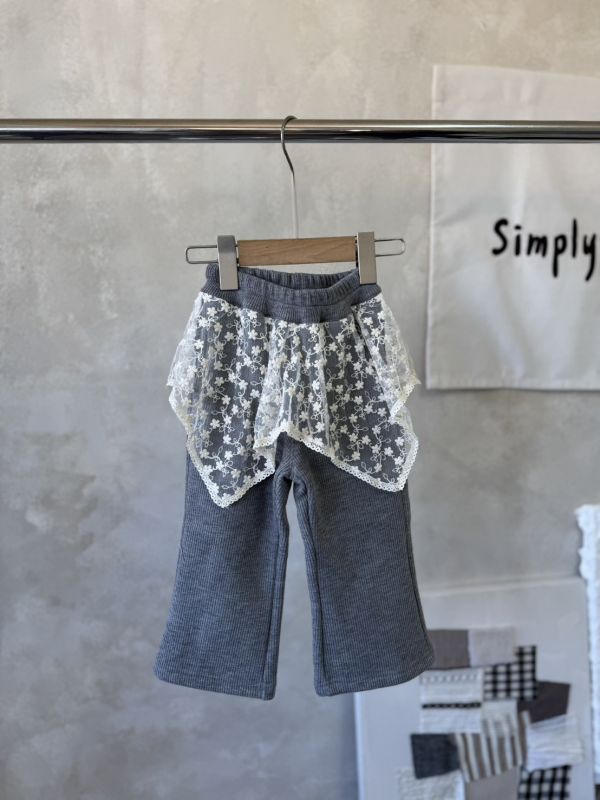 超美！蕾絲鉤花襯裙微喇叭長褲 