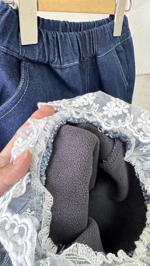 蕾絲下擺蝴蝶結加絨牛仔褲 