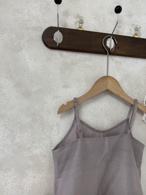 美死！韓妞疊穿吊帶荷葉邊長版背心 