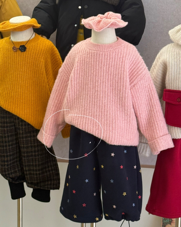 冬日裡的搶眼亮色針織上衣(含同款大腸圈) 