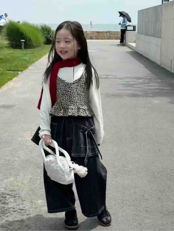 兩件套！豹紋花邊吊帶可愛印花上衣套裝 