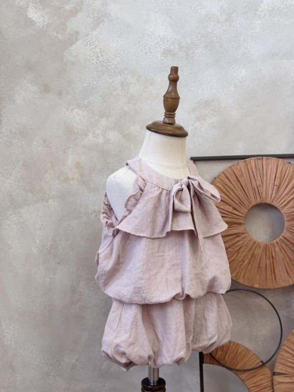 棉柔心動！削肩綁帶層次花苞褲套裝 