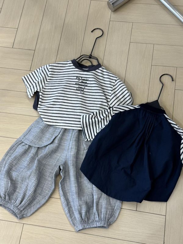 異材質拼接設計日系條紋短T 